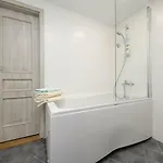 Lootsi 3a Nordic Style With Parking شقة *