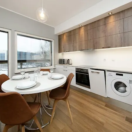 Lootsi 3a Nordic Style With Parking شقة